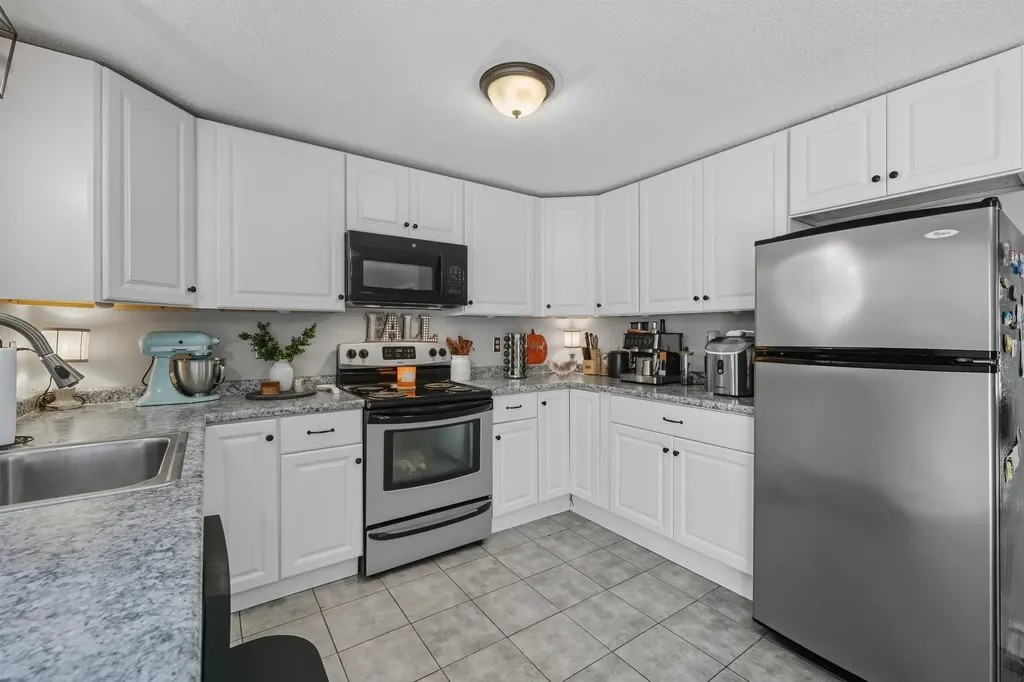 1035 S Mammoth Road Manchester NH 03109