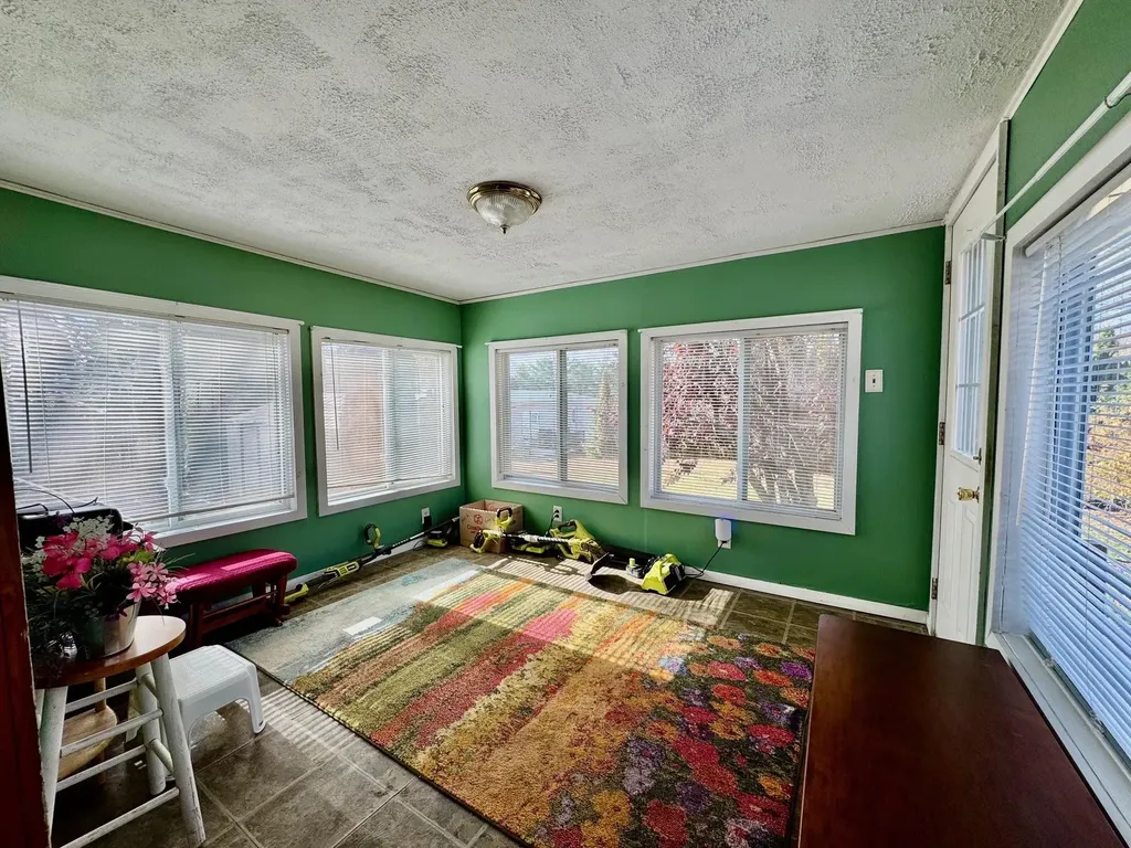 4 Earl Avenue Winchester NH 03470
