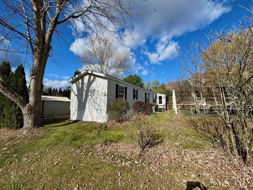 4 Earl Avenue Winchester NH 03470