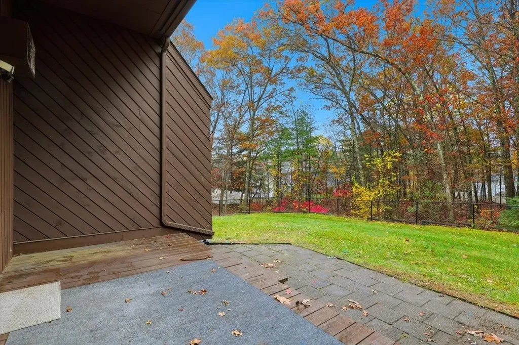 25 Cortez Drive Nashua NH 03062