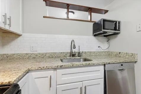 25 Cortez Drive Nashua NH 03062