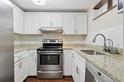 25 Cortez Drive Nashua NH 03062