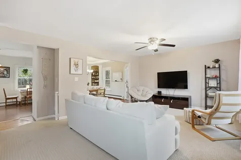 133 Corning Road Manchester NH 03109