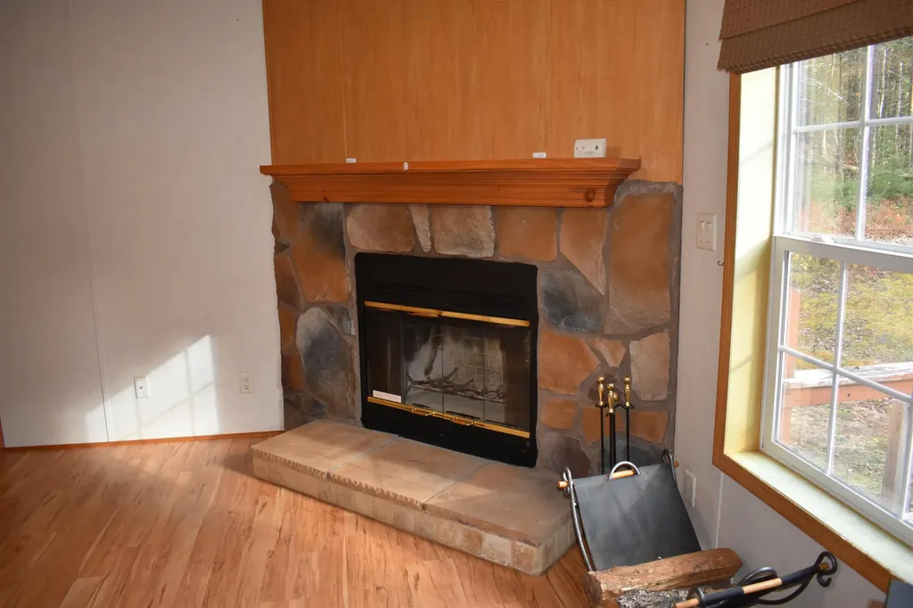 62 Palmer Road Enfield NH 03748