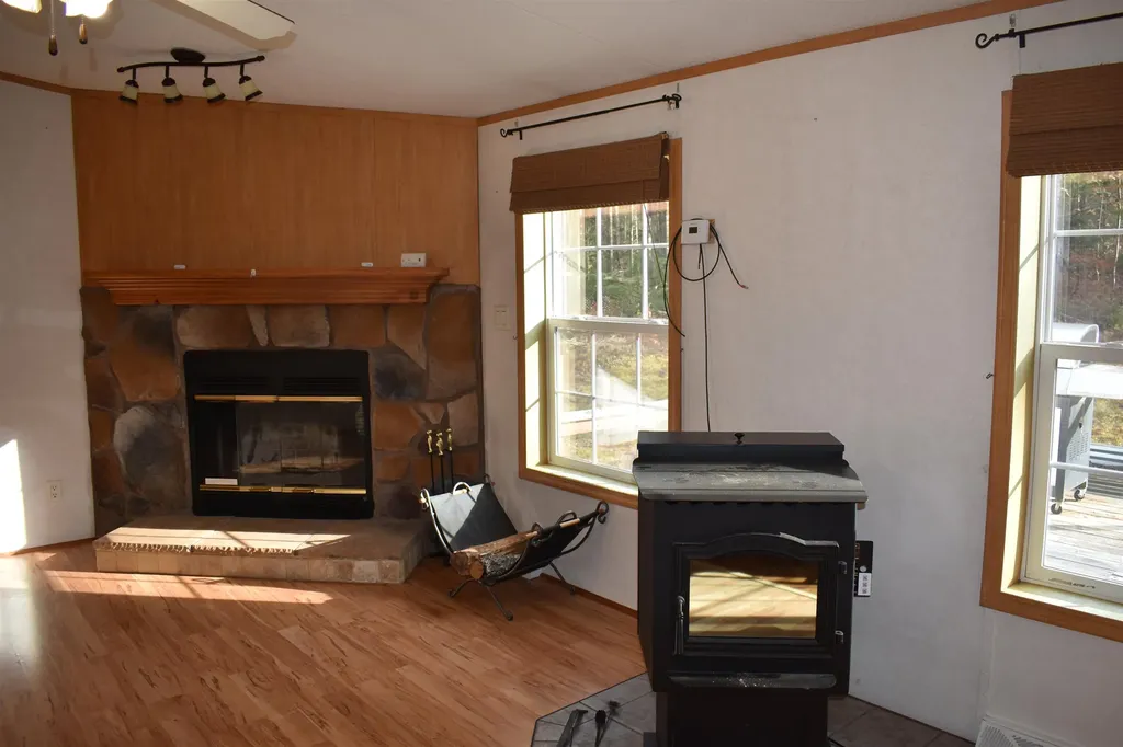 62 Palmer Road Enfield NH 03748