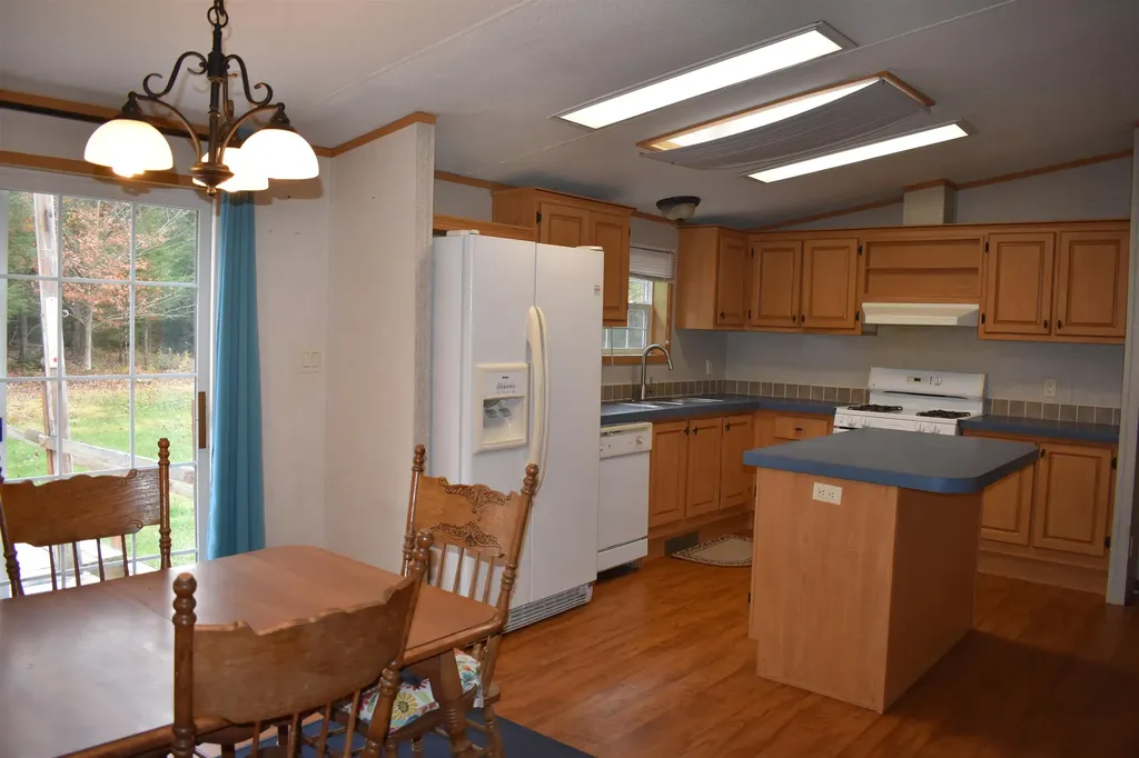 62 Palmer Road Enfield NH 03748