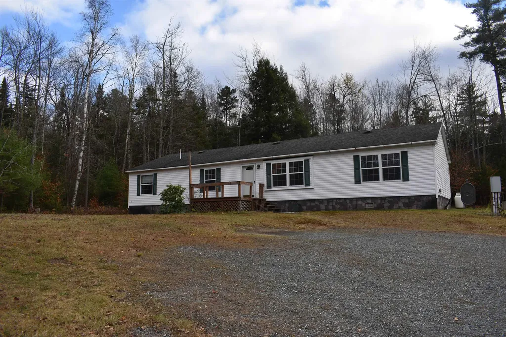 62 Palmer Road Enfield NH 03748