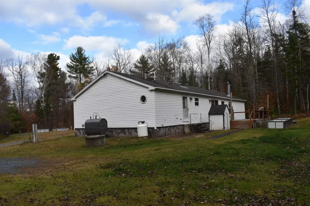 62 Palmer Road Enfield NH 03748
