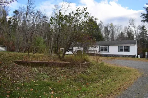 62 Palmer Road Enfield NH 03748
