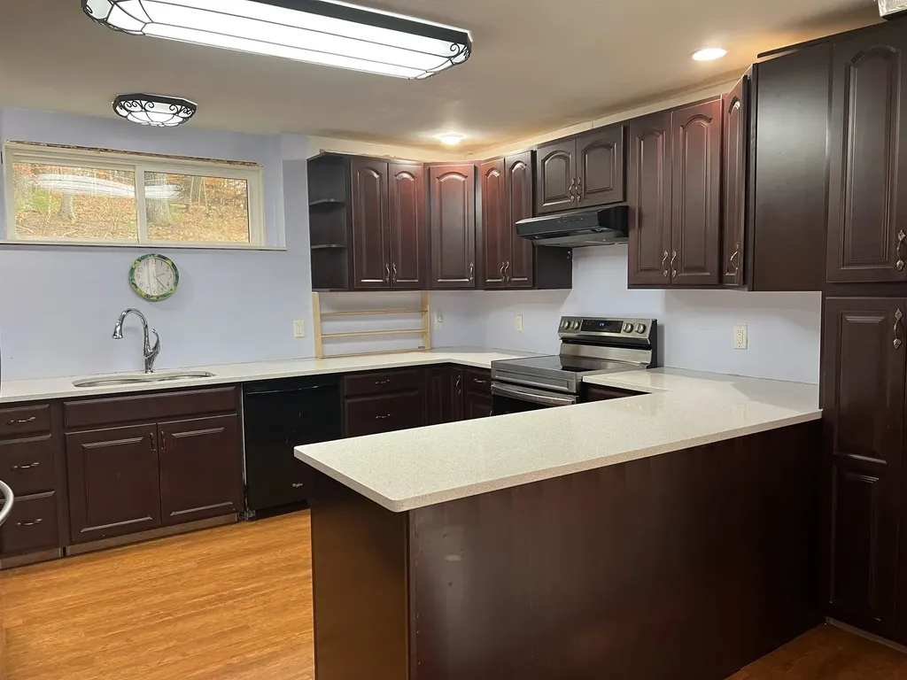 11 Towle Road Chester NH 03036