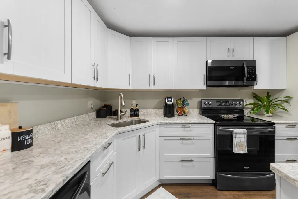 99 Pinnacle Road Campton NH 03223