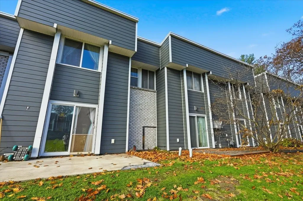 8 Timber Lane South Burlington VT 05403