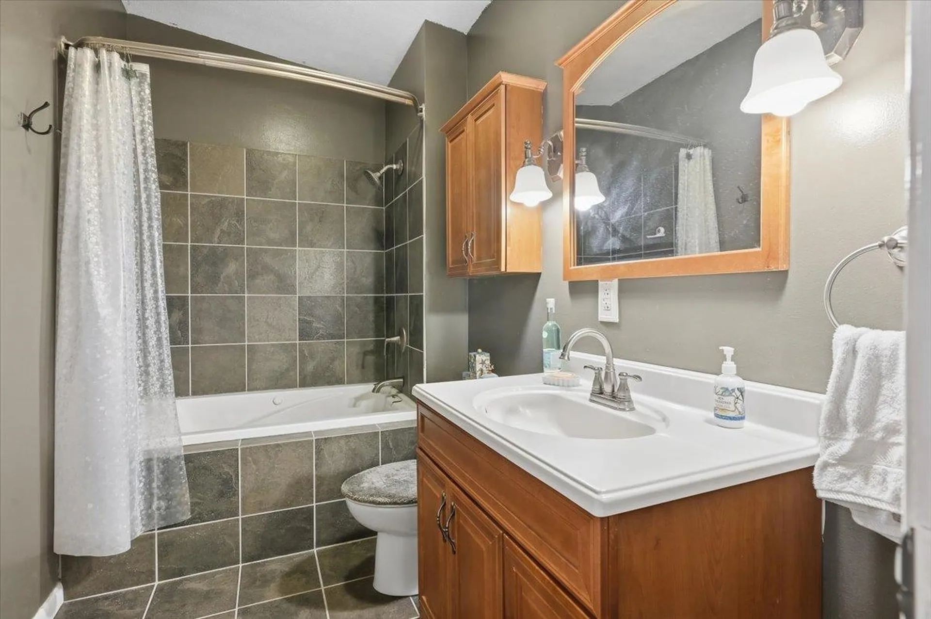 8 Timber Lane South Burlington VT 05403