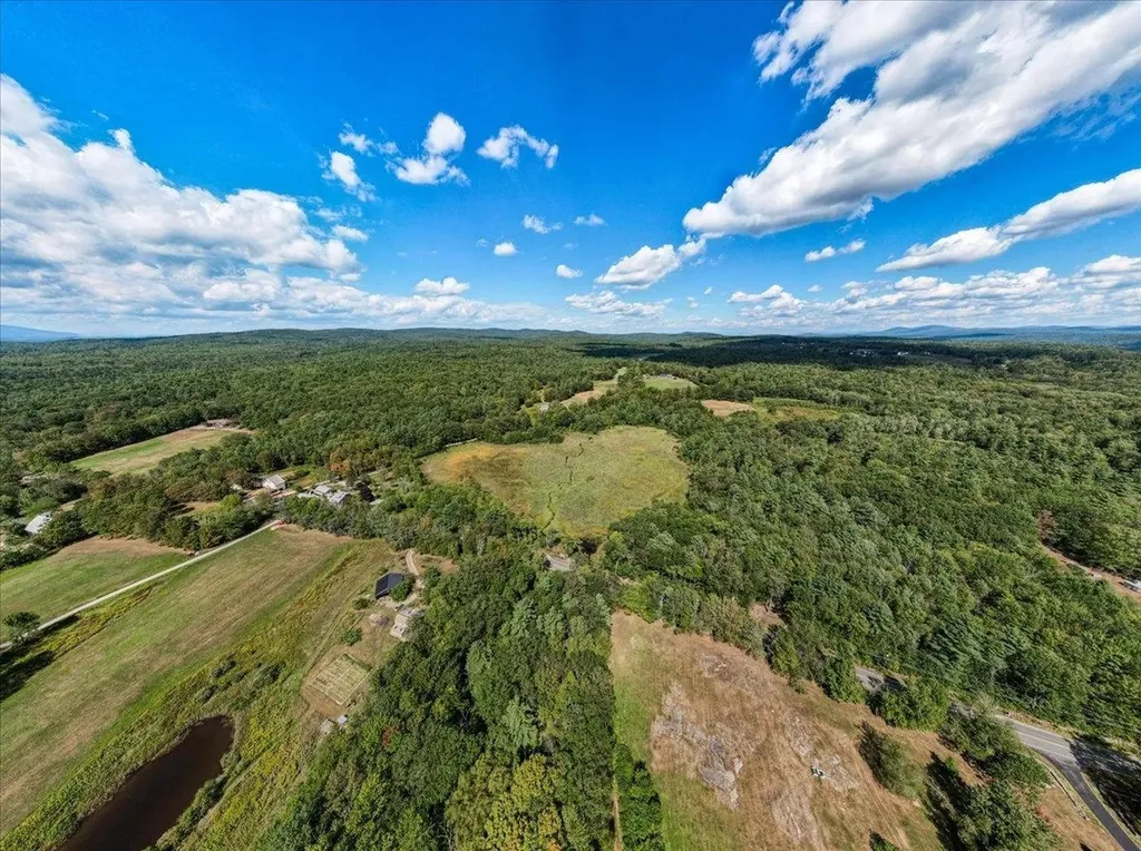 22 Abberton Road Canterbury NH 03224