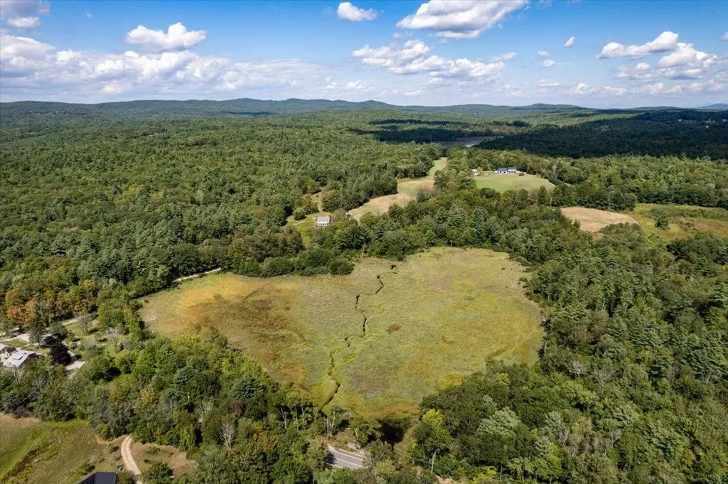 22 Abberton Road Canterbury NH 03224