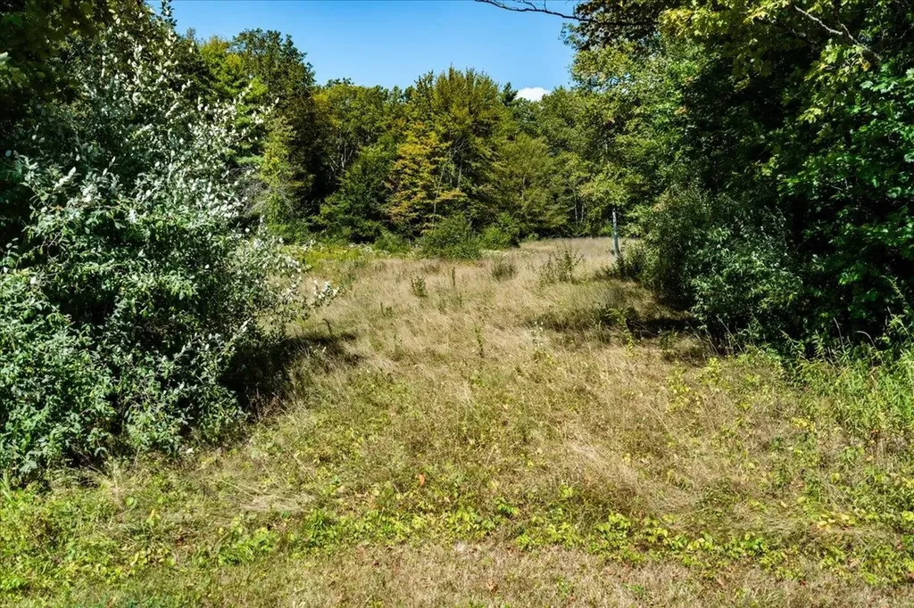 22 Abberton Road Canterbury NH 03224