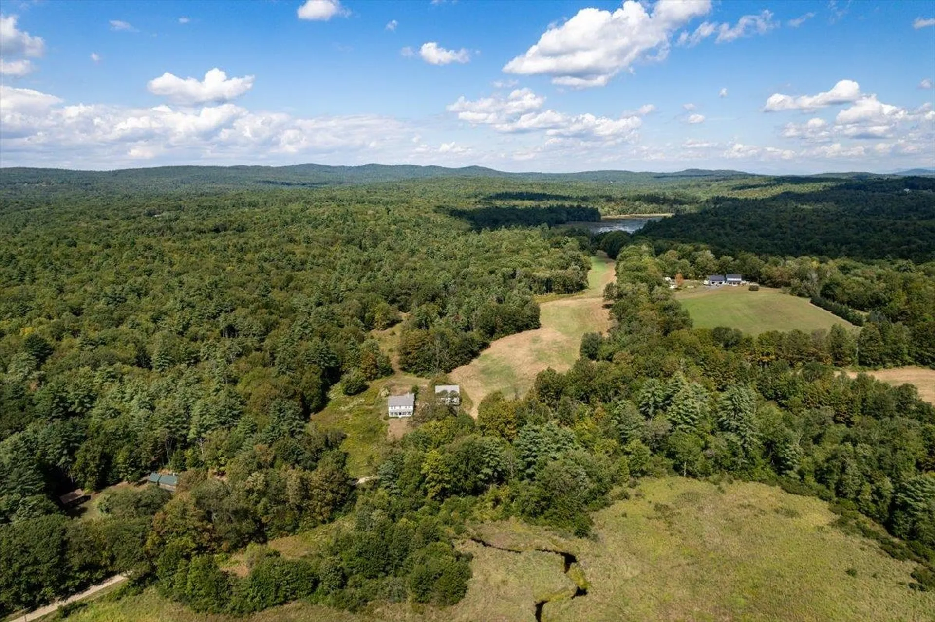 22 Abberton Road Canterbury NH 03224