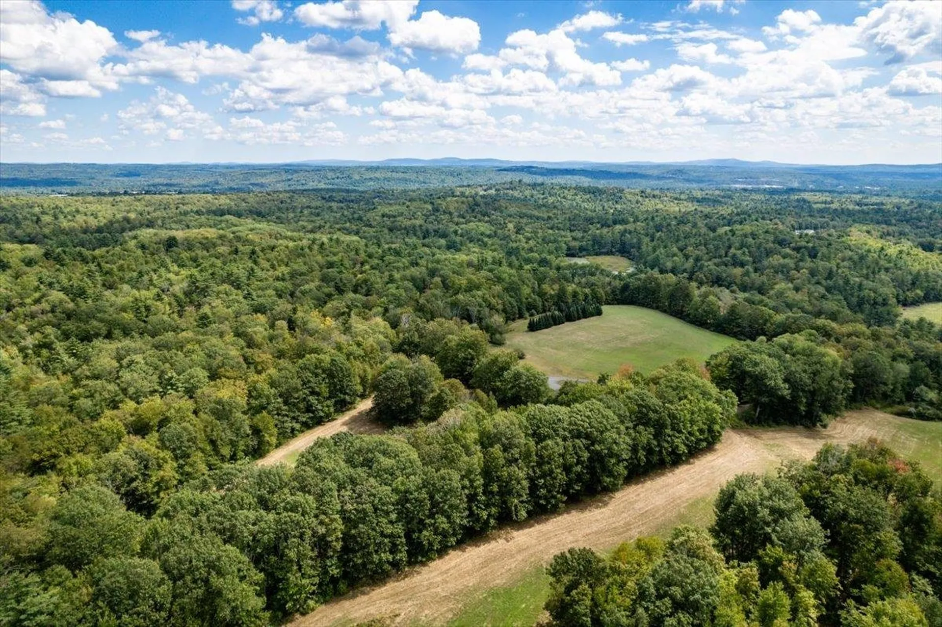 22 Abberton Road Canterbury NH 03224