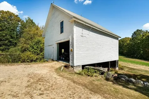 22 Abberton Road Canterbury NH 03224