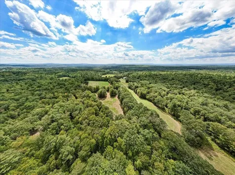 22 Abberton Road Canterbury NH 03224