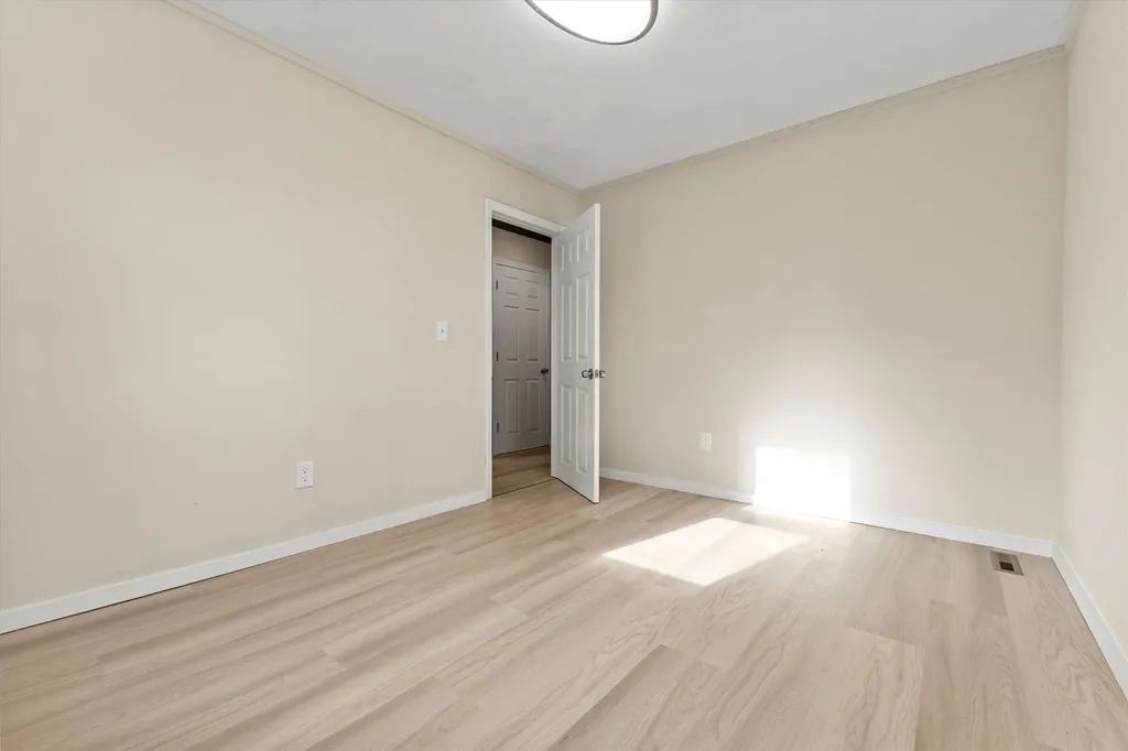 475 Old County Road Deering NH 03244