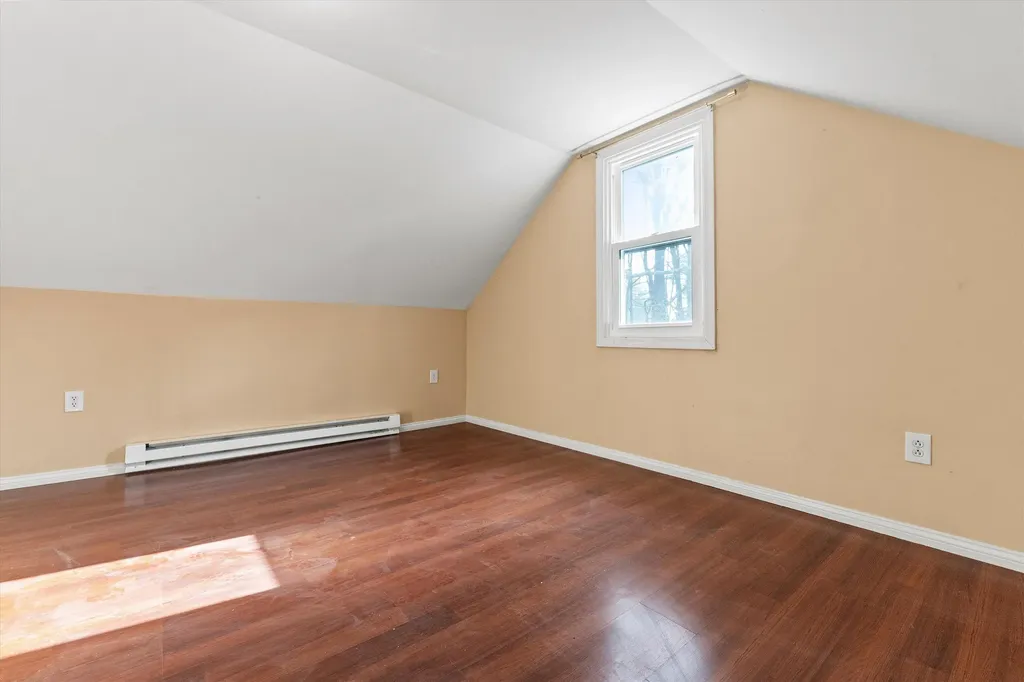 475 Old County Road Deering NH 03244