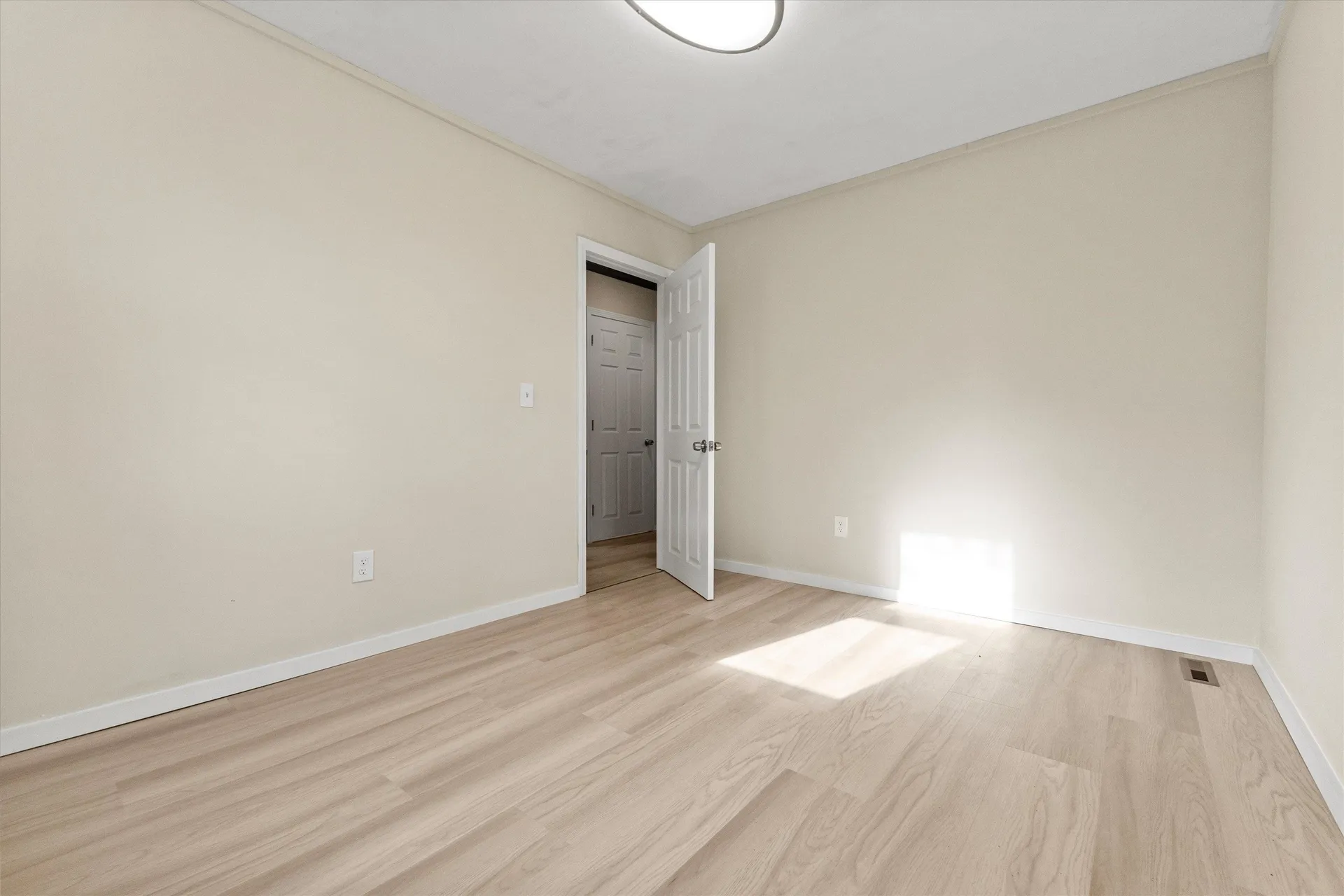 475 Old County Road Deering NH 03244