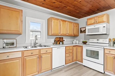 475 Old County Road Deering NH 03244