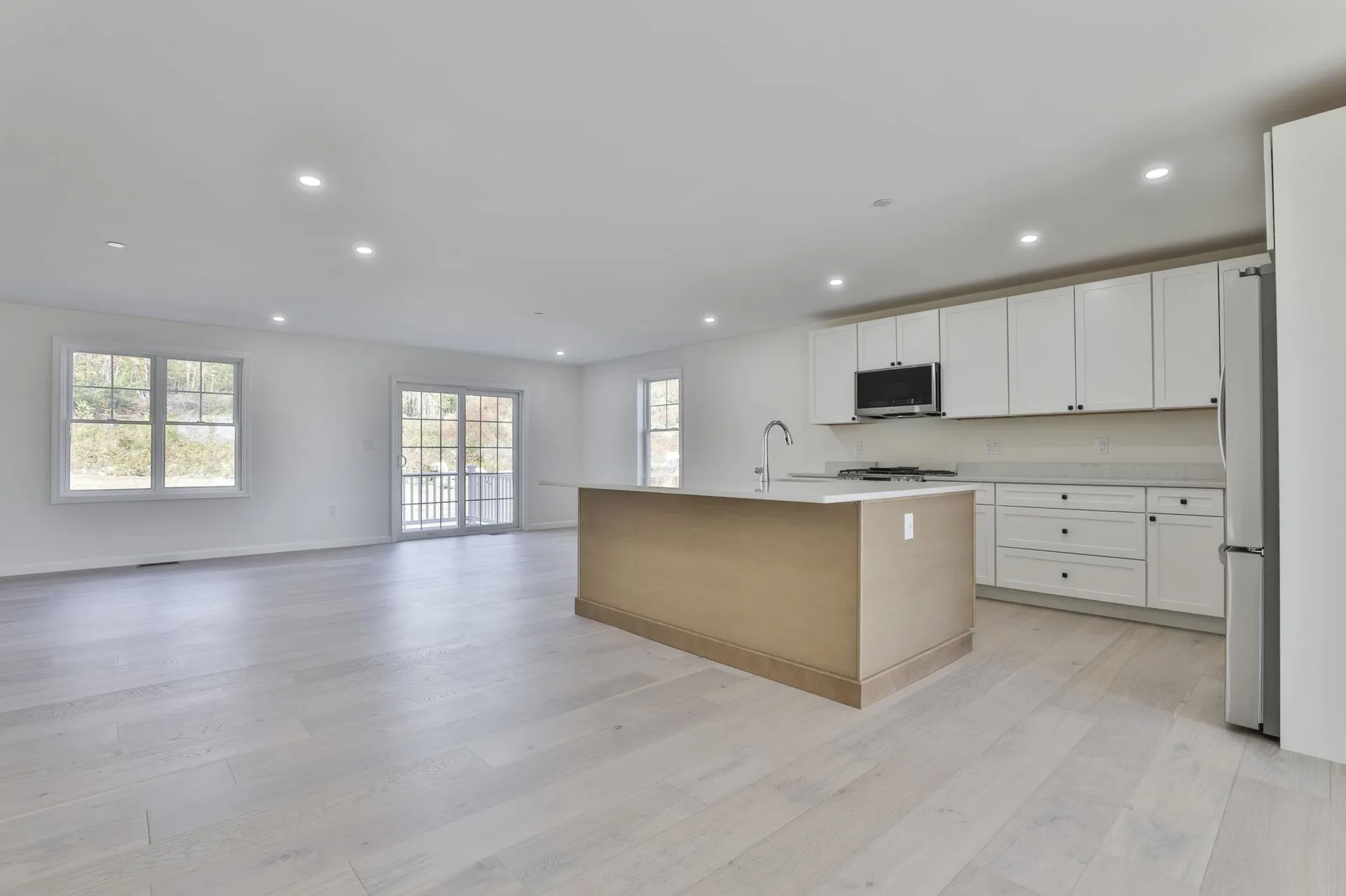 17 Autumn Lane Raymond NH 03077