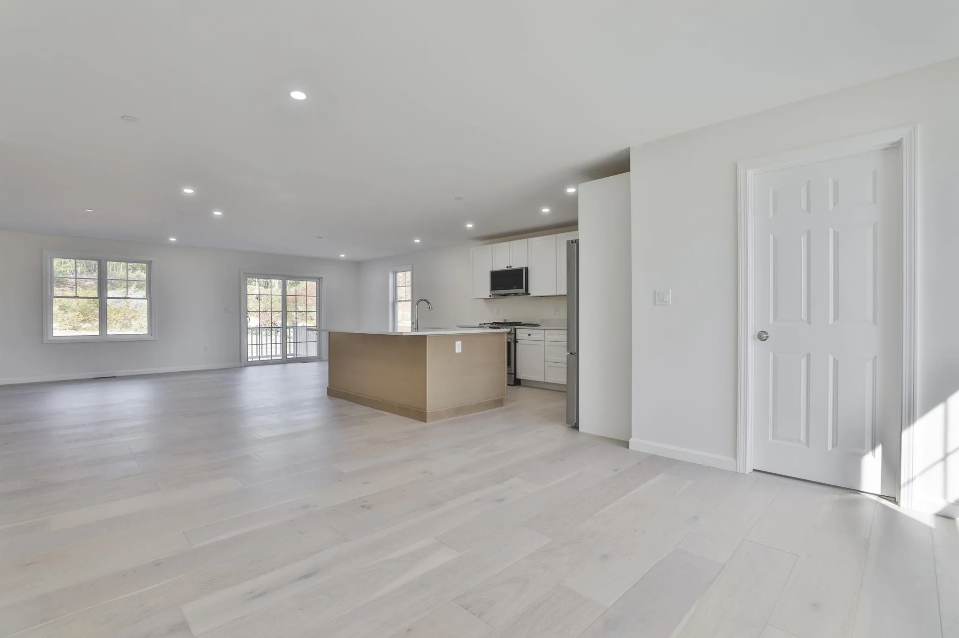 17 Autumn Lane Raymond NH 03077