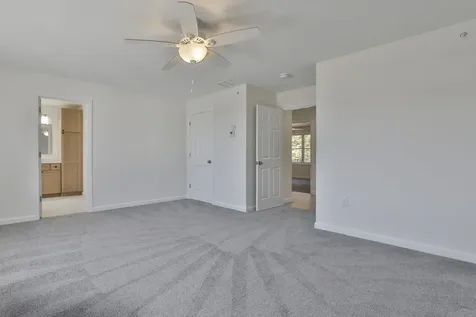 17 Autumn Lane Raymond NH 03077