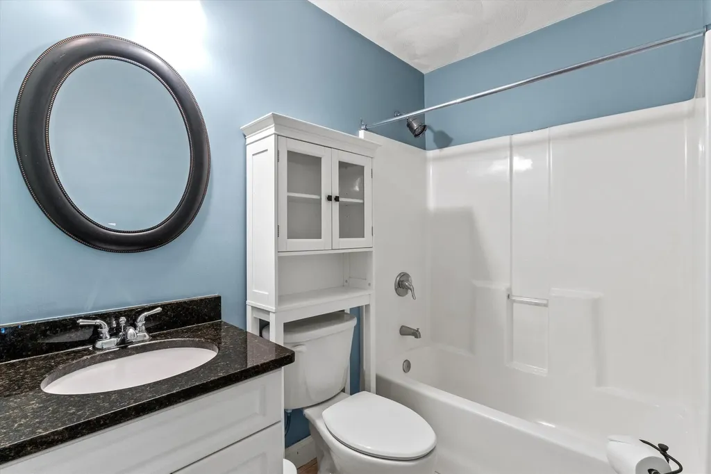 37 Dugout Road Hudson NH 03051