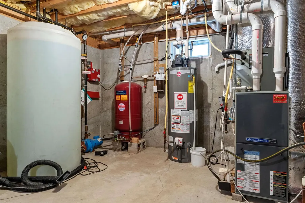 37 Dugout Road Hudson NH 03051