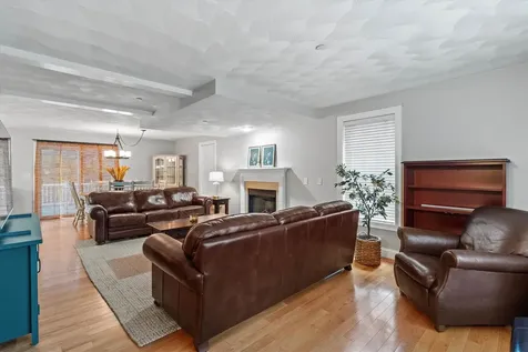 37 Dugout Road Hudson NH 03051