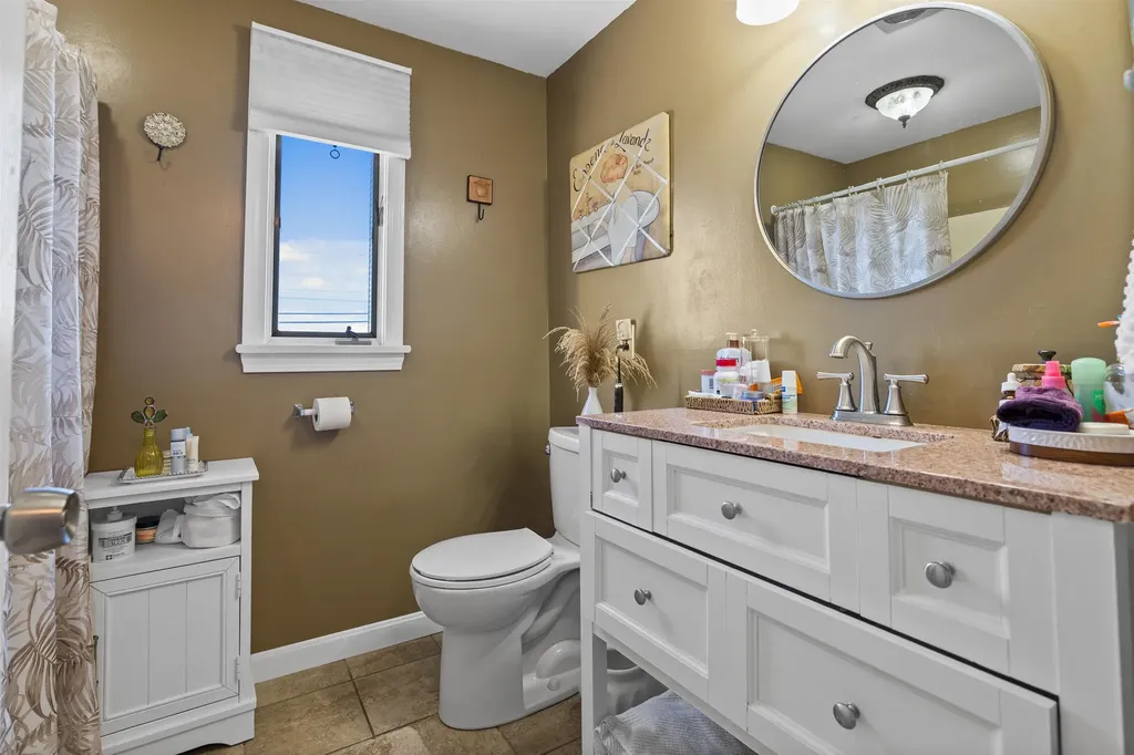 73 Church Street Hampton NH 03842