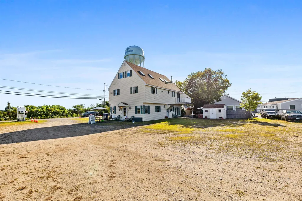 73 Church Street Hampton NH 03842