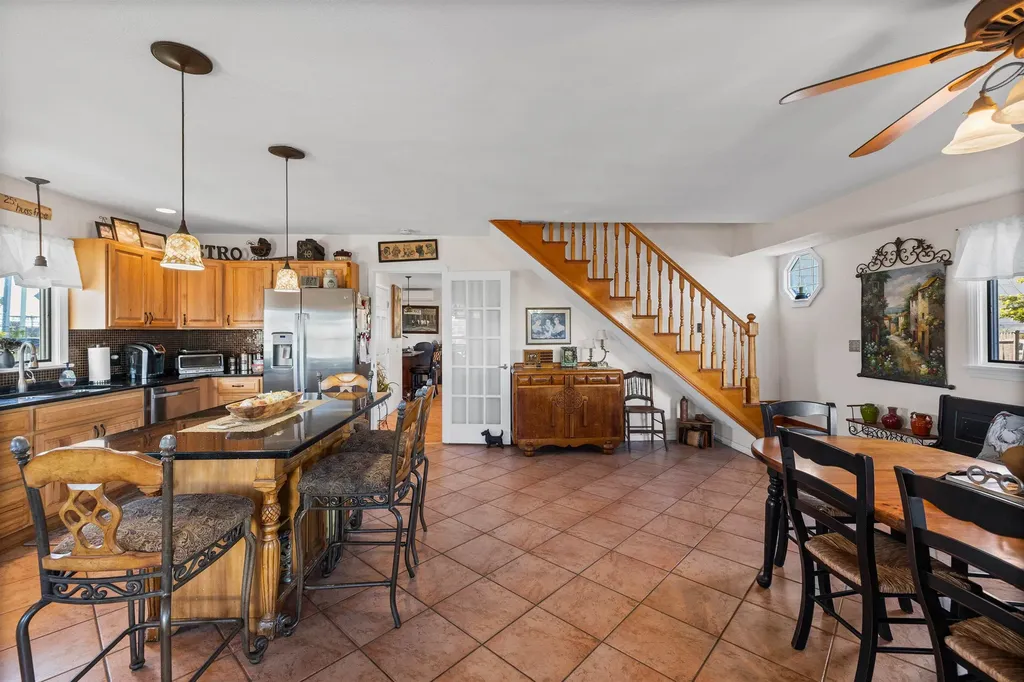 73 Church Street Hampton NH 03842