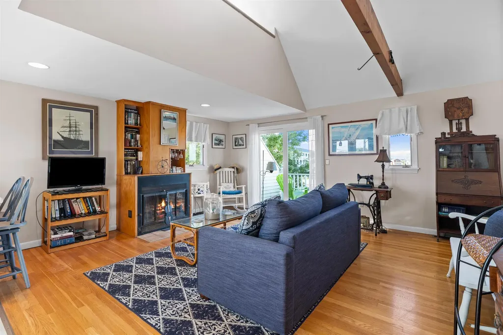 73 Church Street Hampton NH 03842