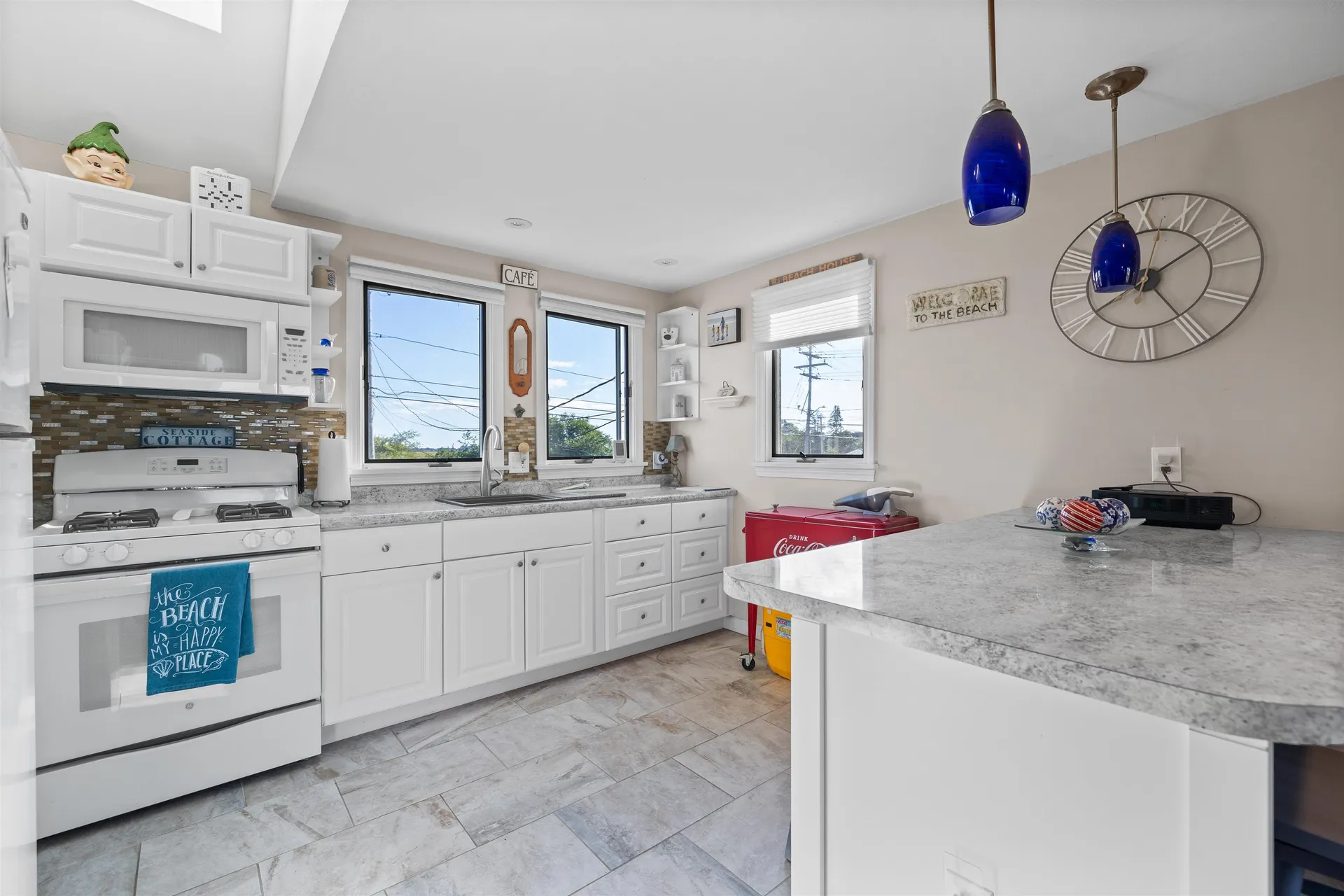 73 Church Street Hampton NH 03842