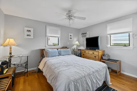 73 Church Street Hampton NH 03842