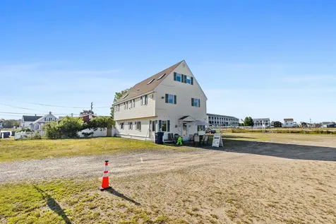 73 Church Street Hampton NH 03842