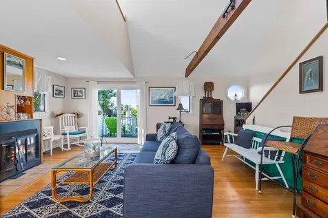 73 Church Street Hampton NH 03842