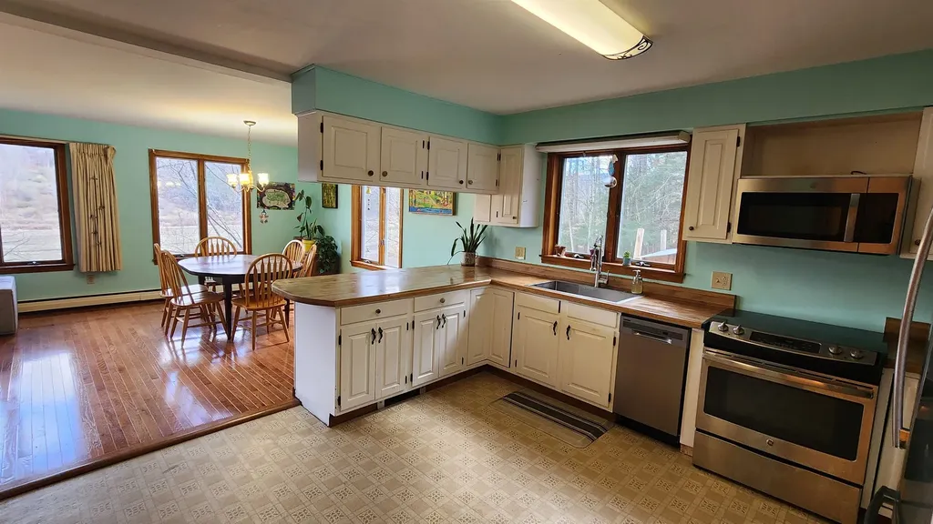 282 Penniman Road Plainfield NH 03781