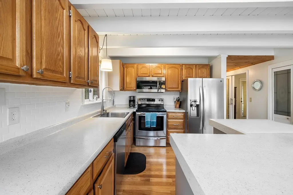 30 Avalon Road Farmington NH 03835