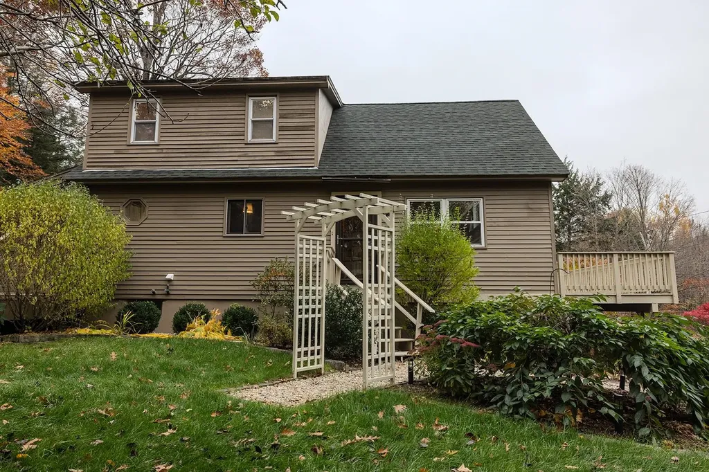 30 Avalon Road Farmington NH 03835