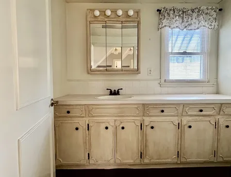 1786 Hutchins Street Berlin NH 03570