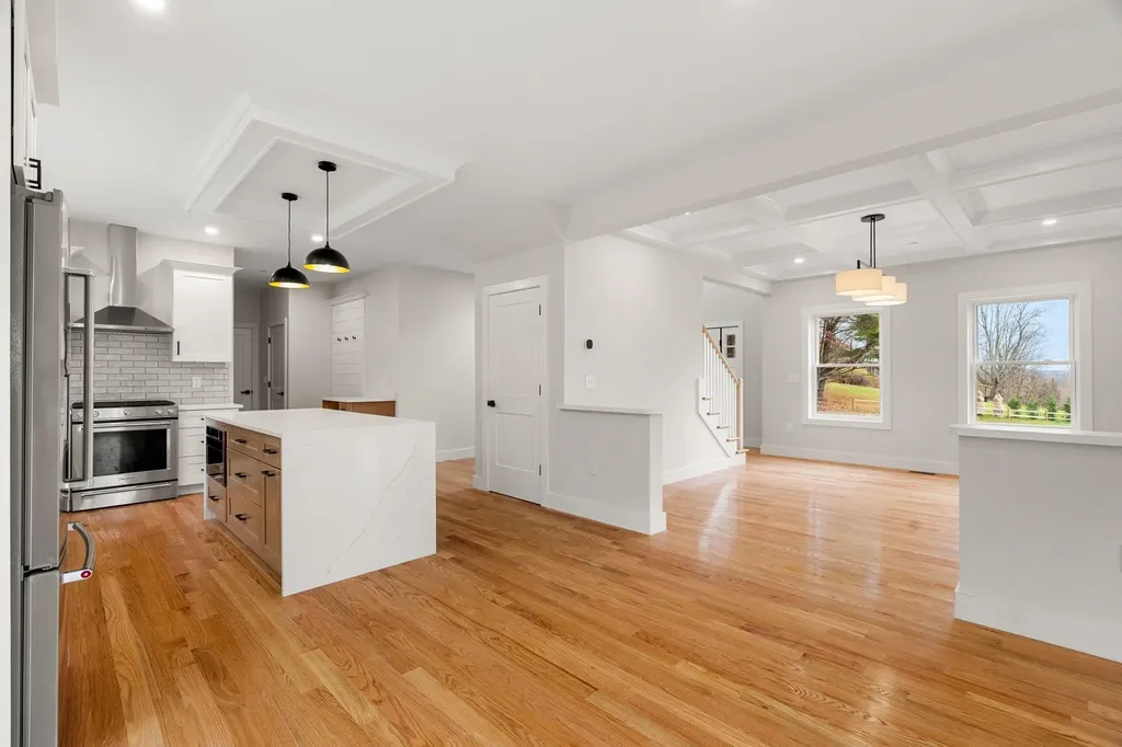 80.5 English Range Road Derry NH 03038