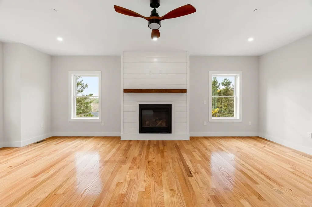 80.5 English Range Road Derry NH 03038