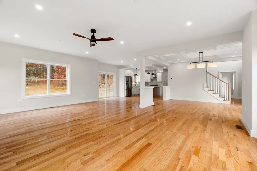 80.5 English Range Road Derry NH 03038