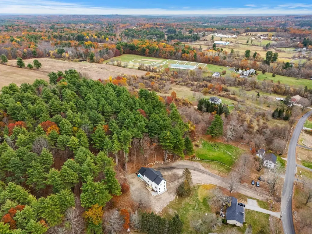 80.5 English Range Road Derry NH 03038